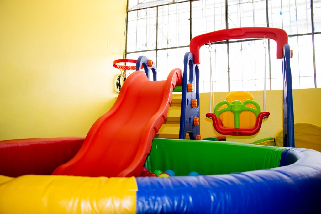 Aula de estimulación del colegio Bendito Niño Jesús en Huaraz