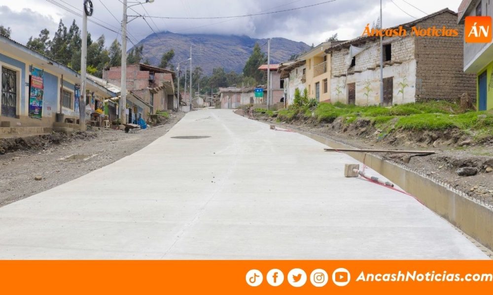 Áncash: Realizan plantón por demora en aprobación de expediente de vía Huaraz–Paria–Wilcahuain