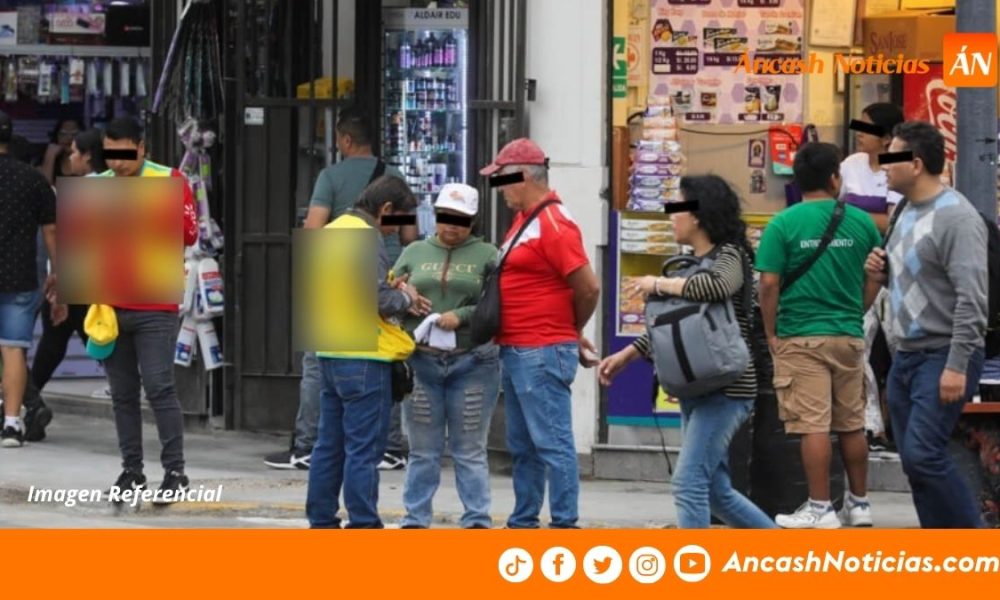 Áncash: Intervienen a tres personas por venta ilegal de chips en Carhuaz